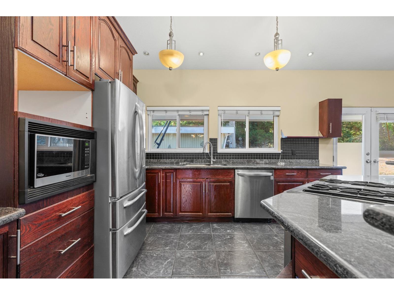 13284 Crescent Road Property Photo 8