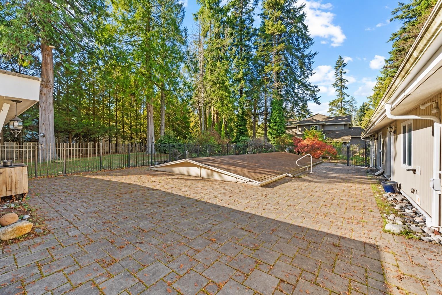 13284 Crescent Road Property Photo 28