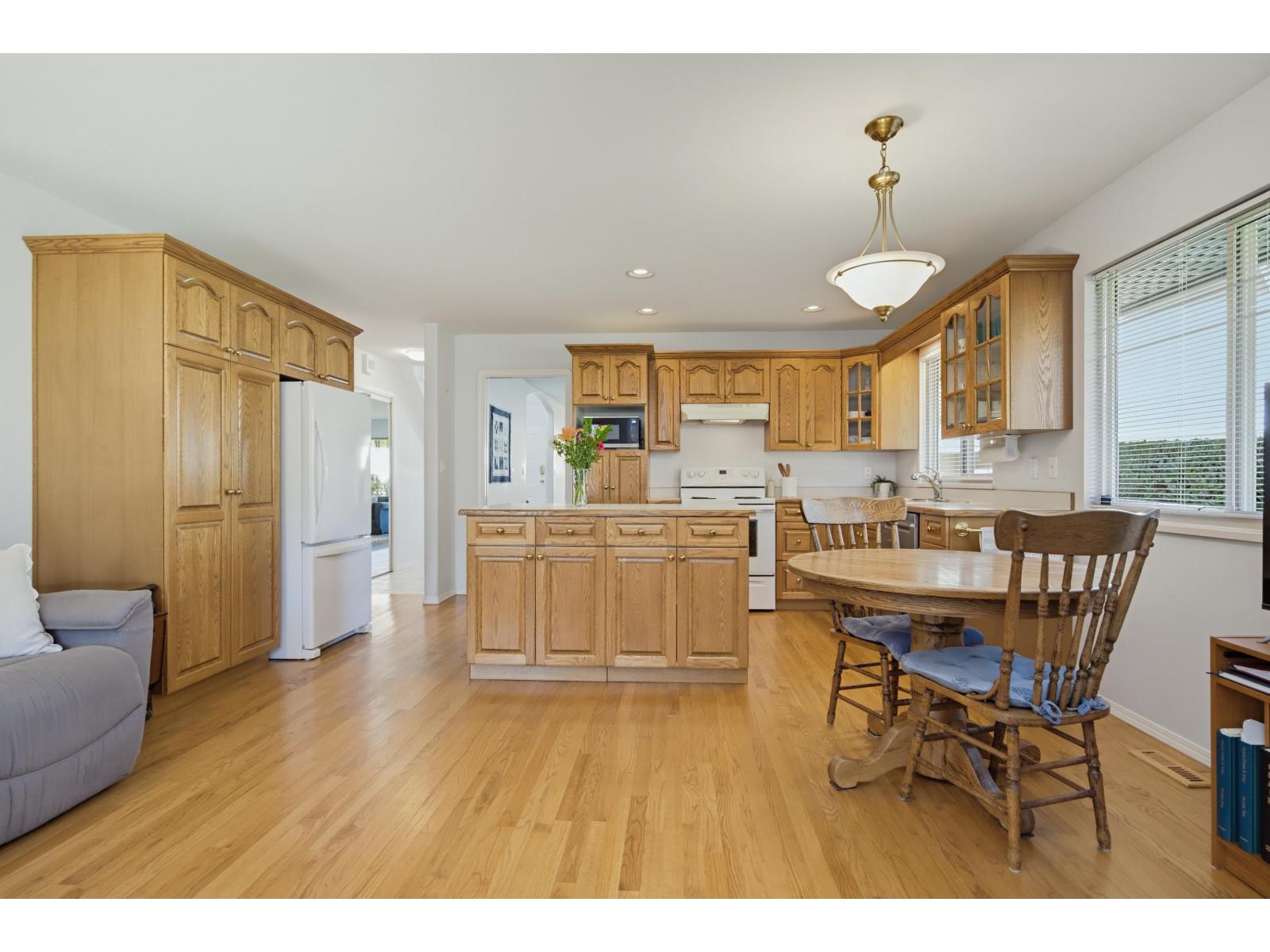 20764 91a Avenue Property Photo 10