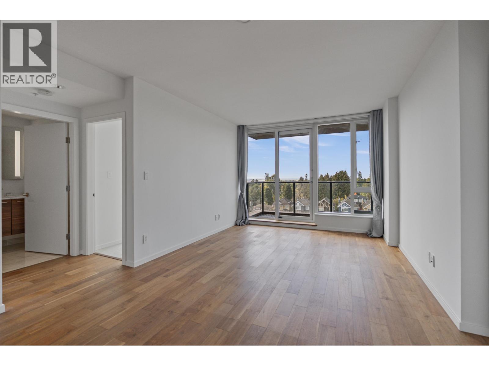 915 8488 Cornish Street Property Photo 2