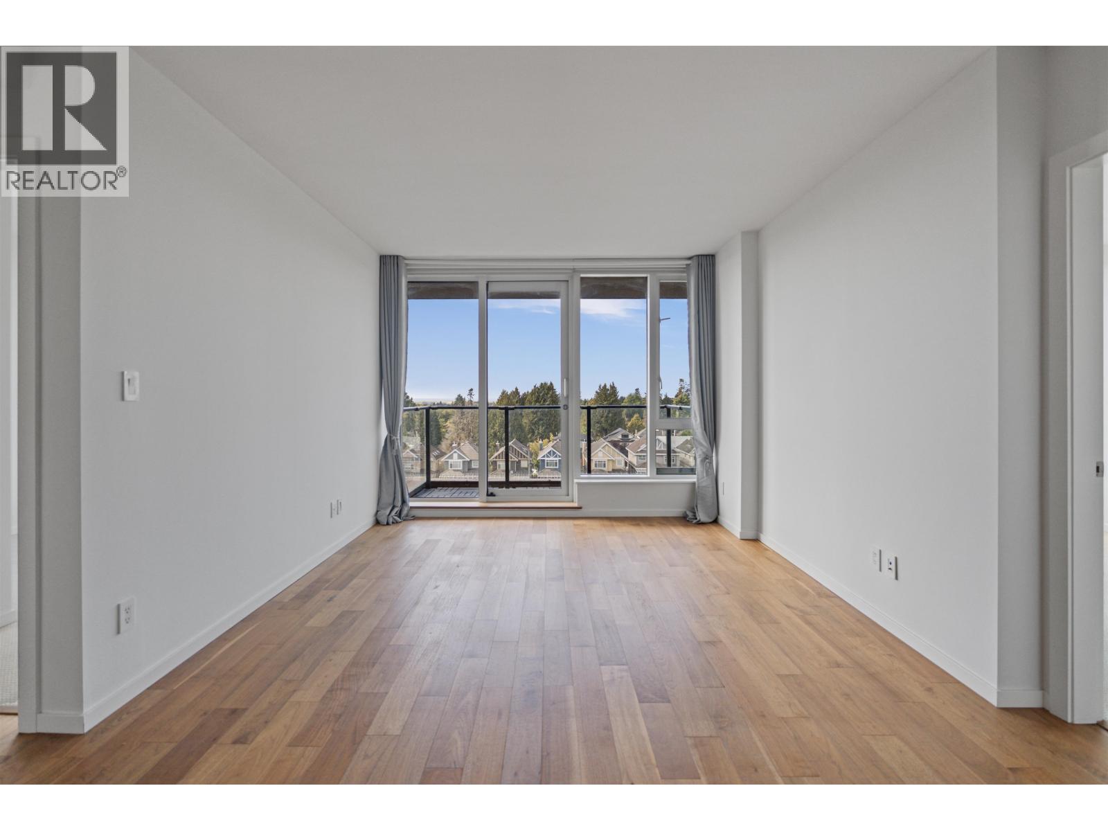 915 8488 Cornish Street Property Photo 3