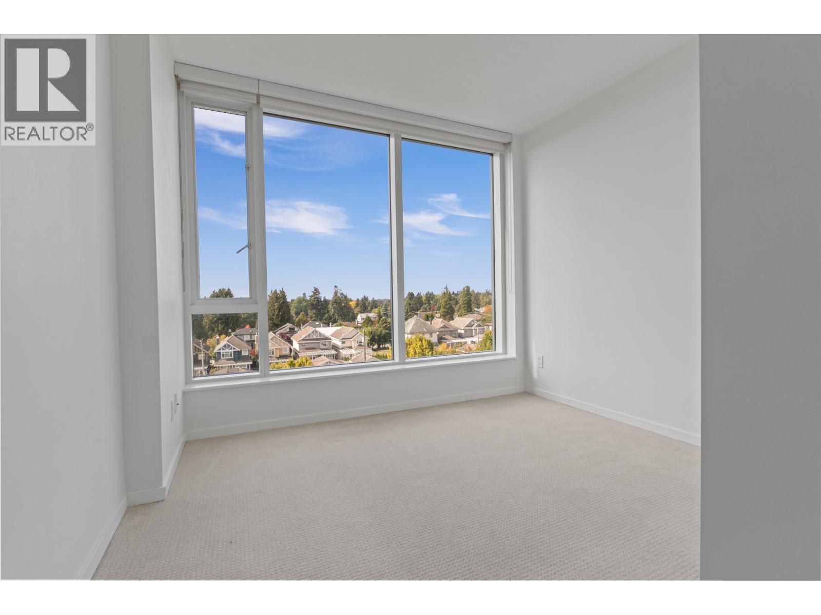 915 8488 Cornish Street Property Photo 14
