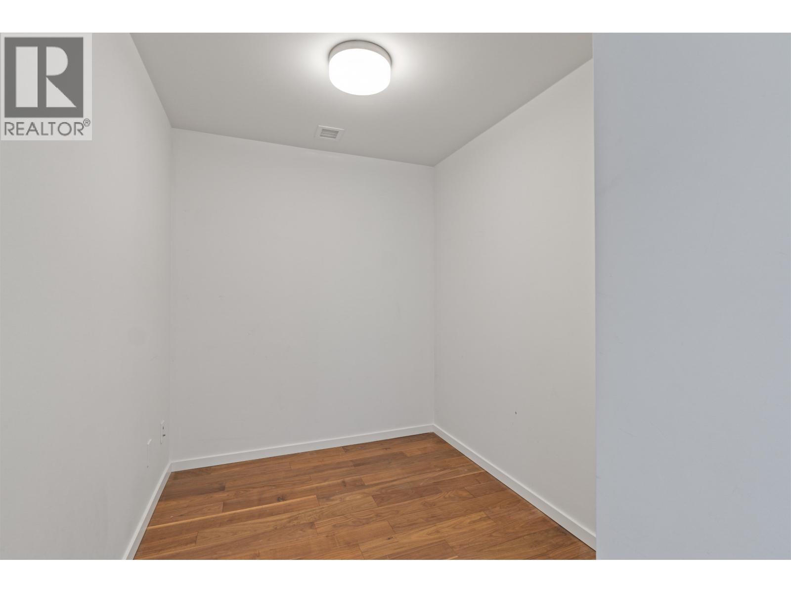 915 8488 Cornish Street Property Photo 19