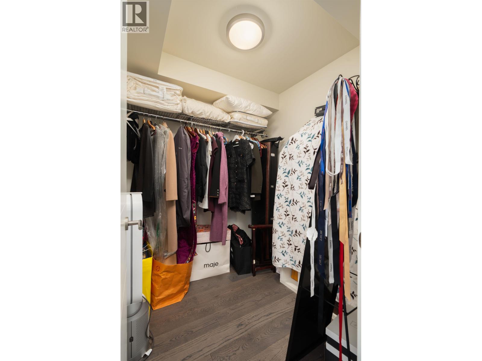 6190 Oak Street Property Photo 16