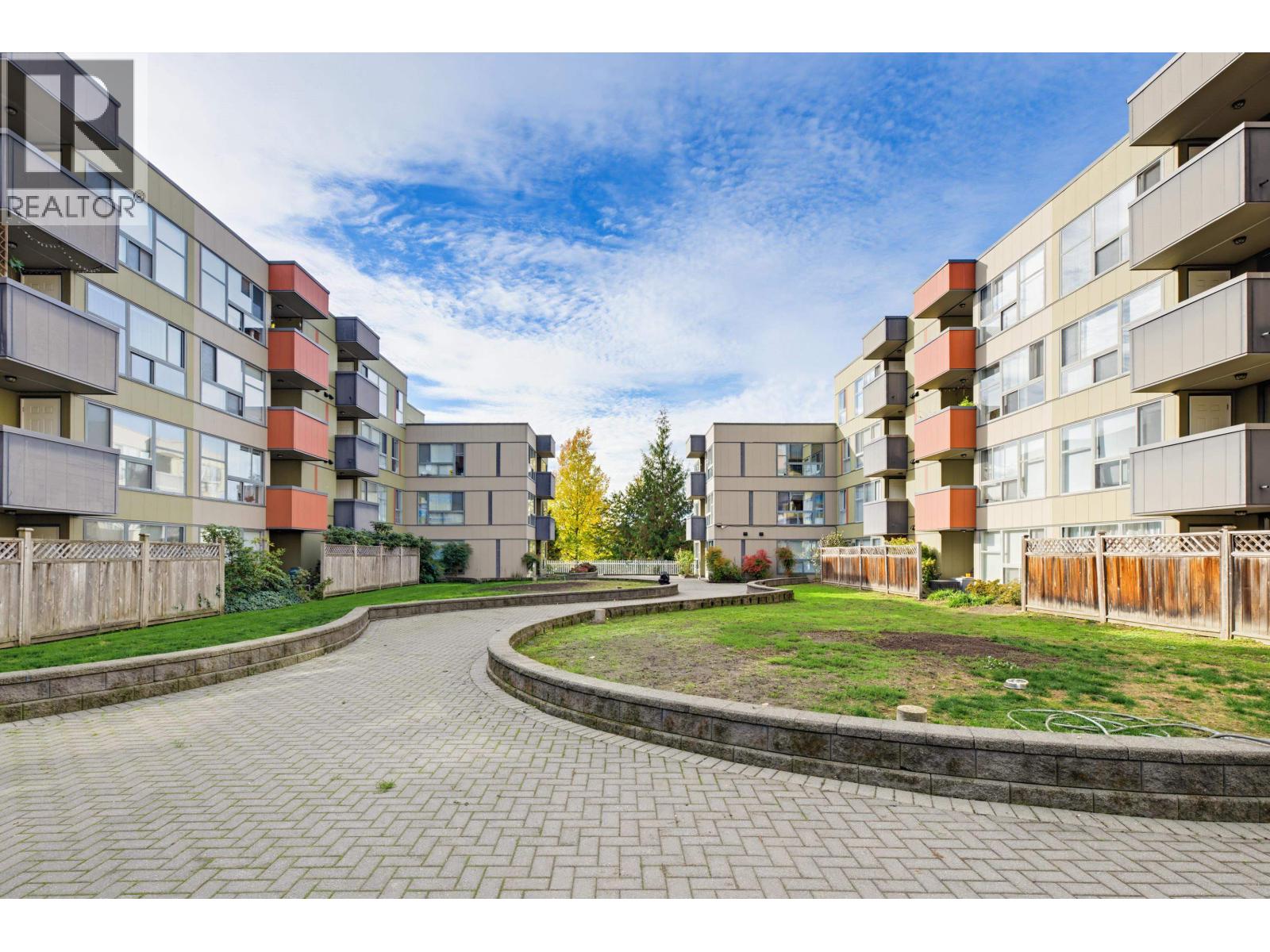 327 12085 228 Street Property Photo 26