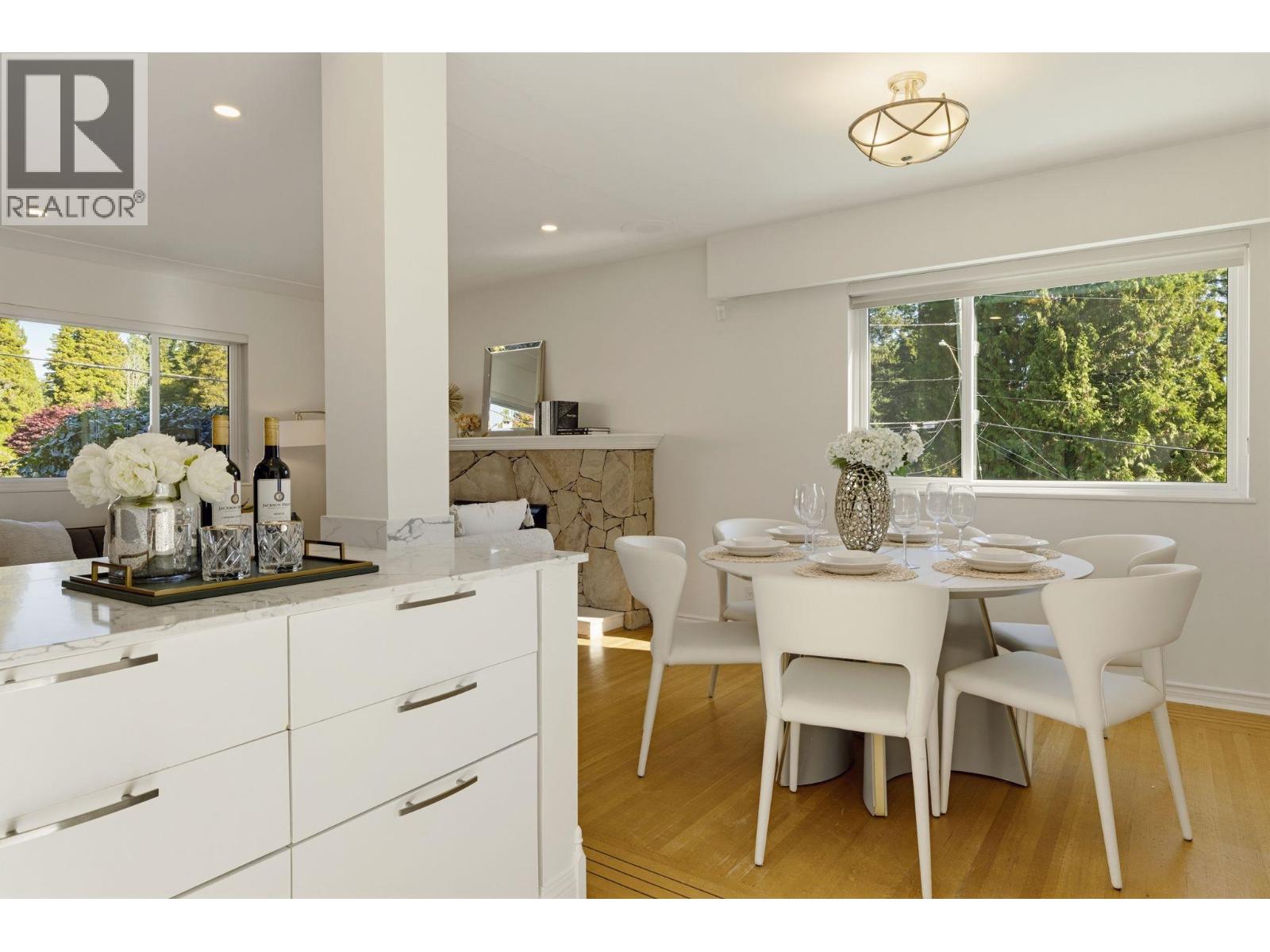 2007 Floralynn Crescent Property Photo 13