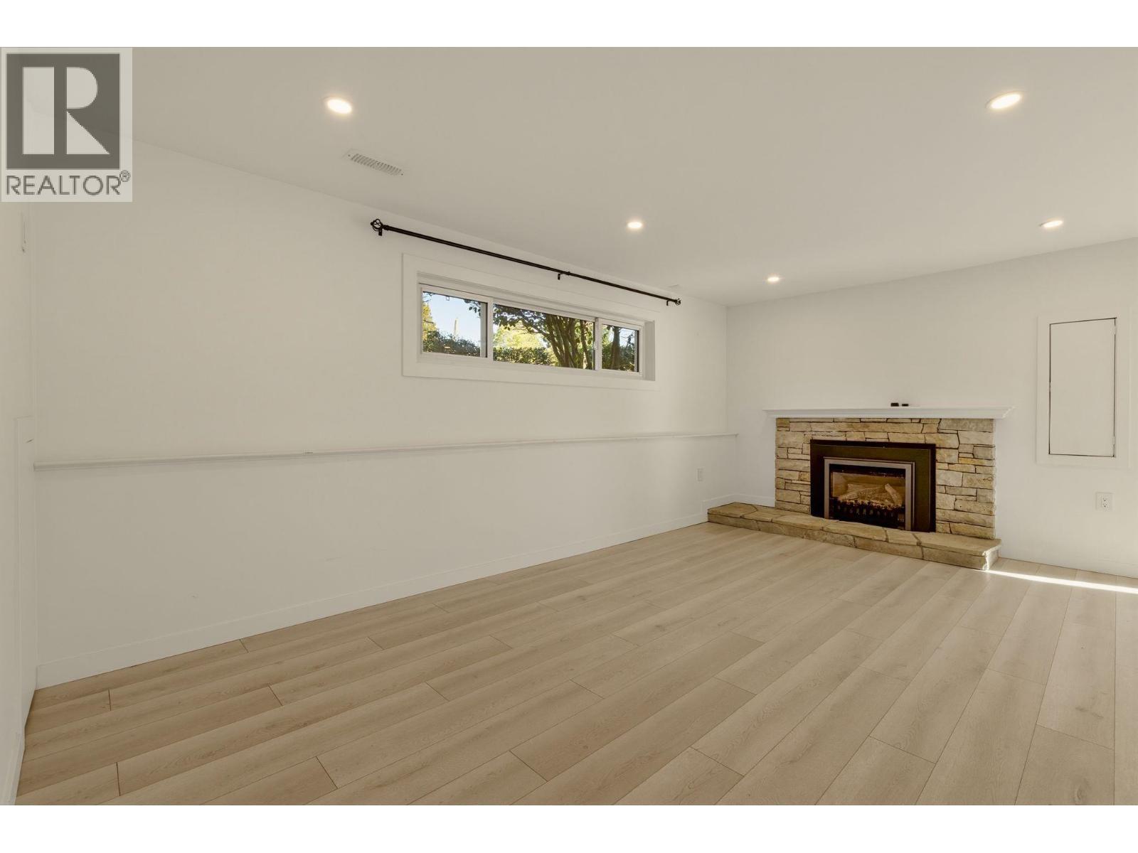 2007 Floralynn Crescent Property Photo 20
