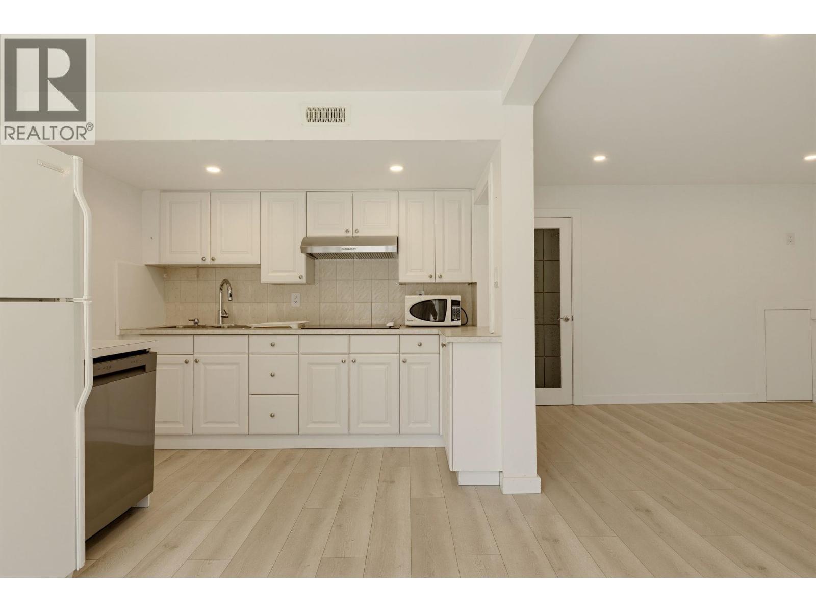 2007 Floralynn Crescent Property Photo 22