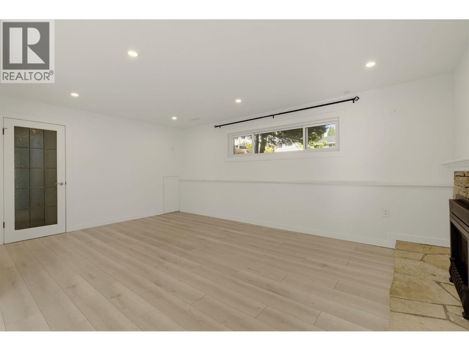2007 Floralynn Crescent Property Photo 23
