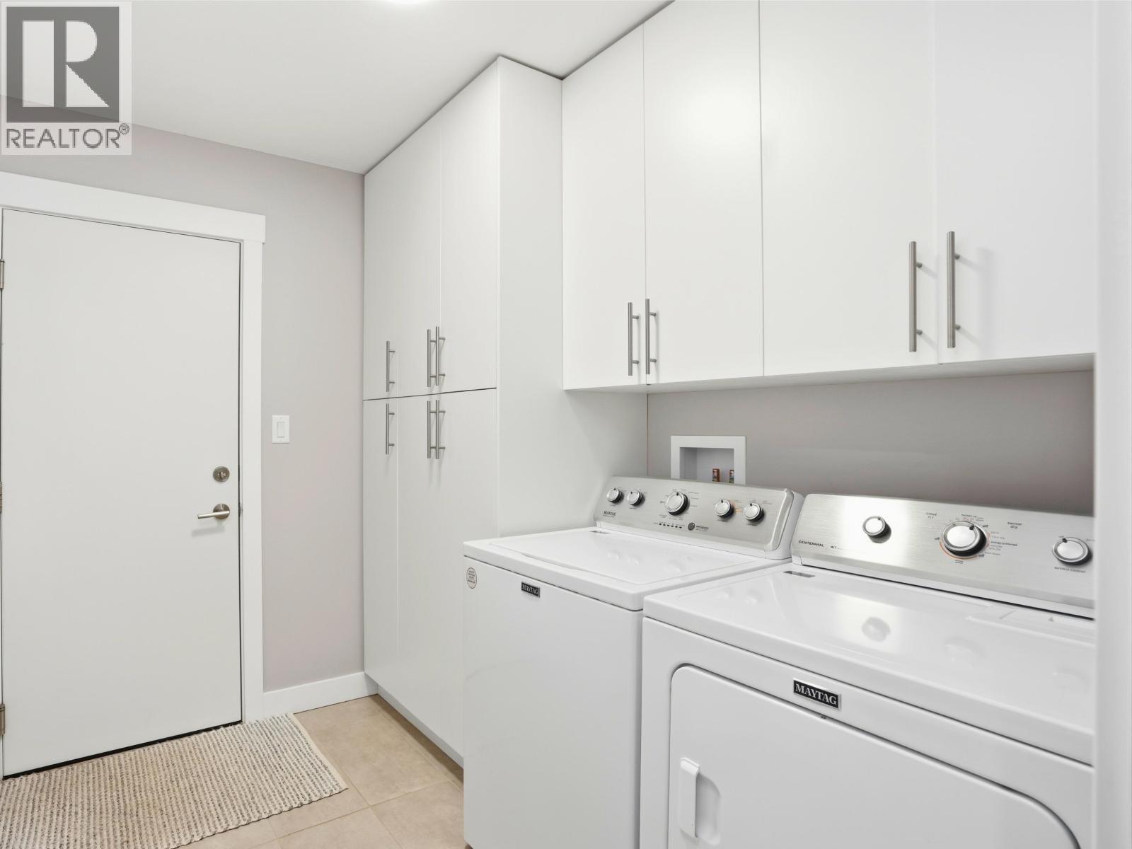 1024 Celia Crescent Property Photo 12
