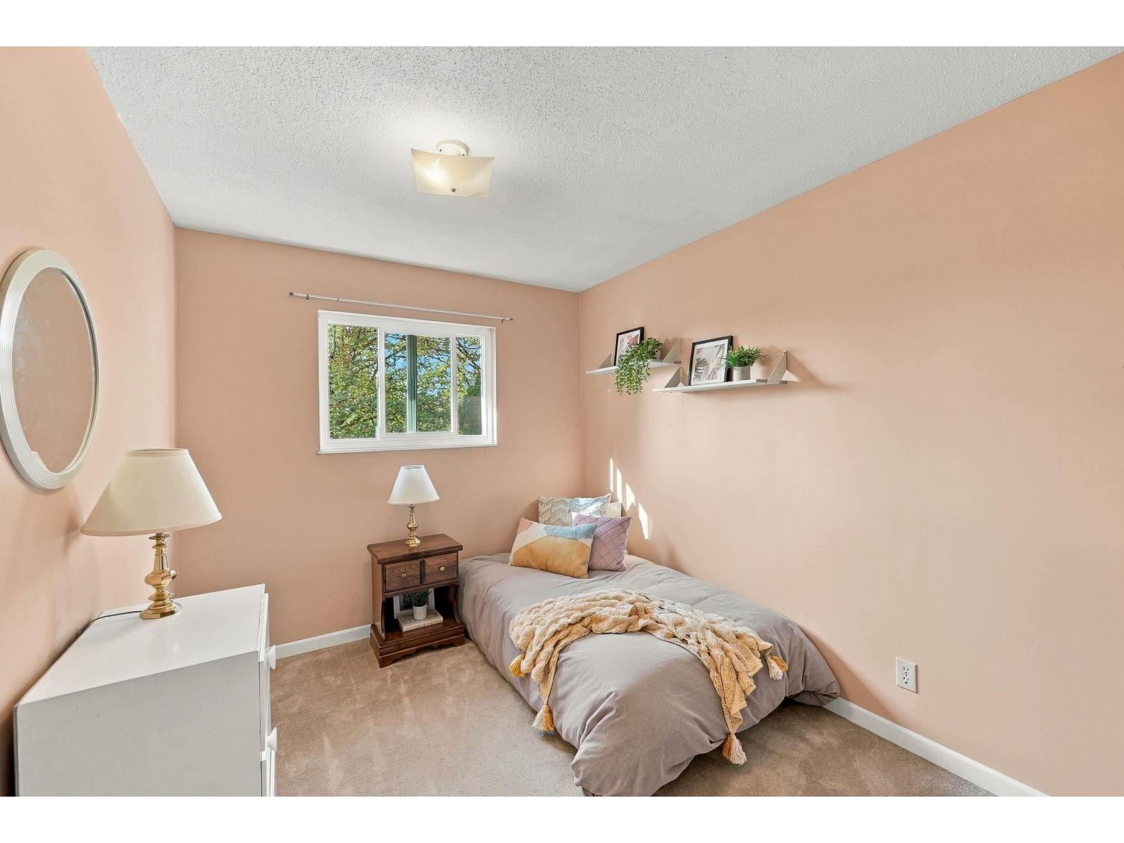 6355 183 Street Property Photo 10