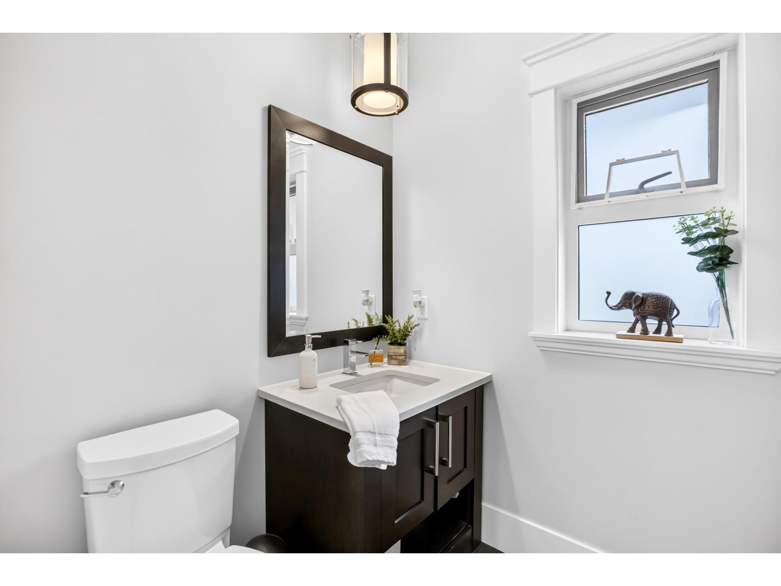2784 164 Street Property Photo 16