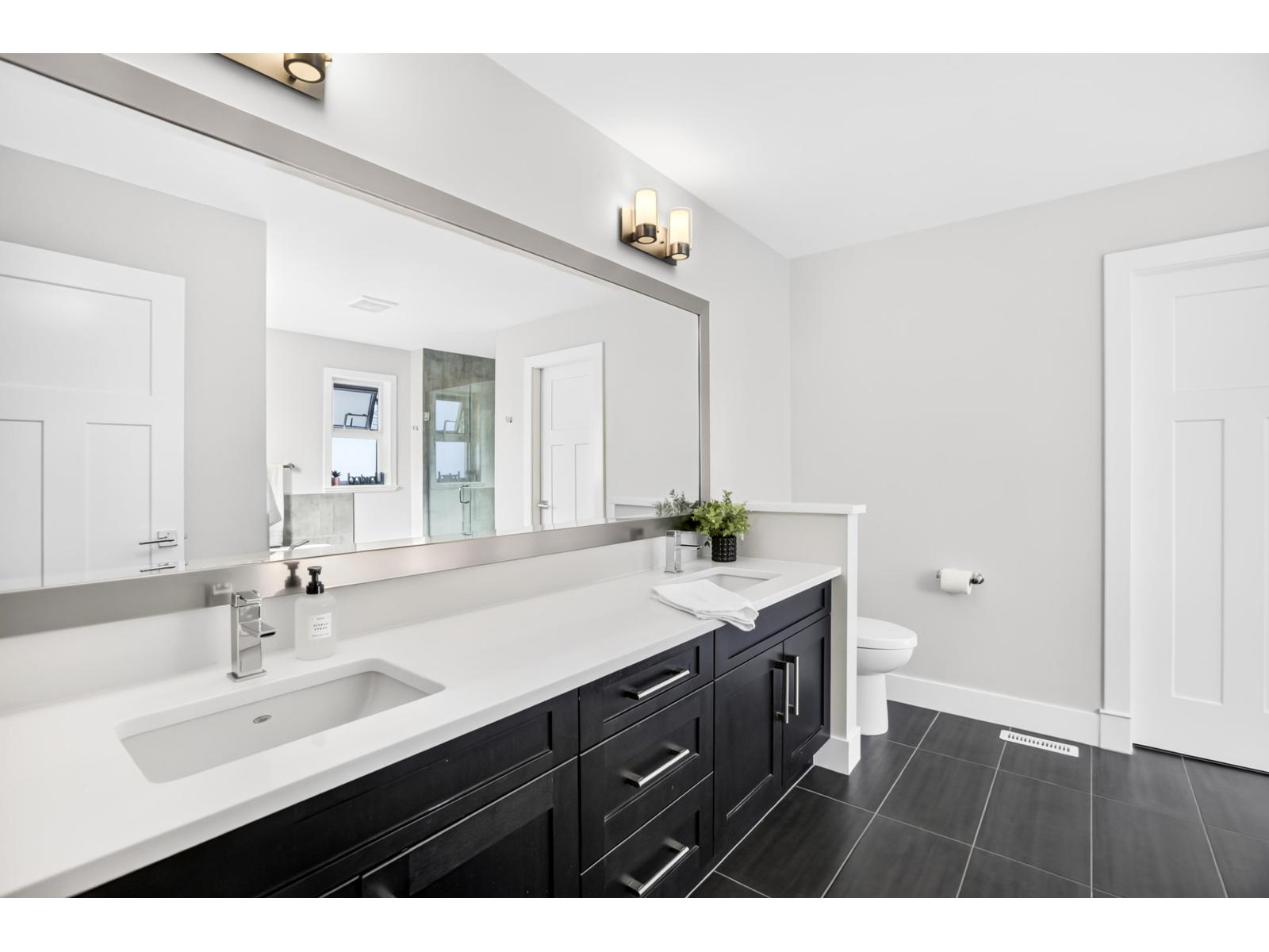 2784 164 Street Property Photo 20