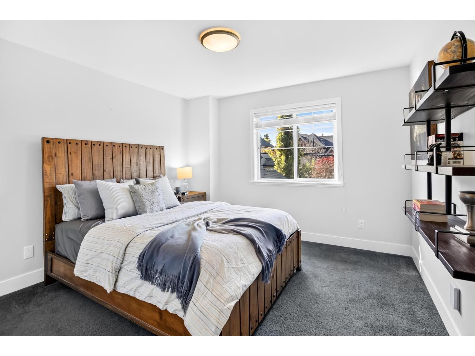 2784 164 Street Property Photo 22