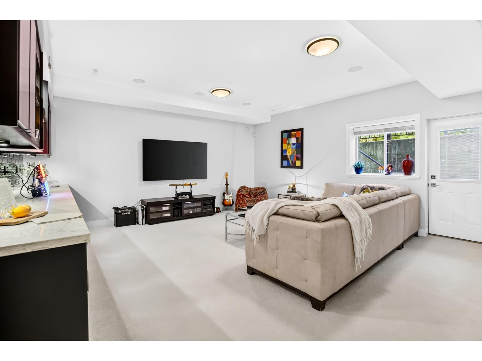 2784 164 Street Property Photo 29