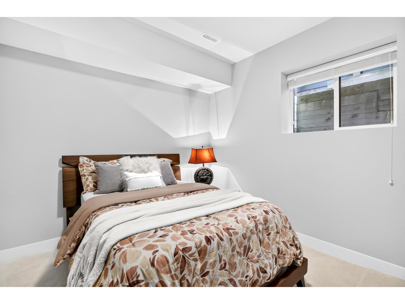 2784 164 Street Property Photo 30