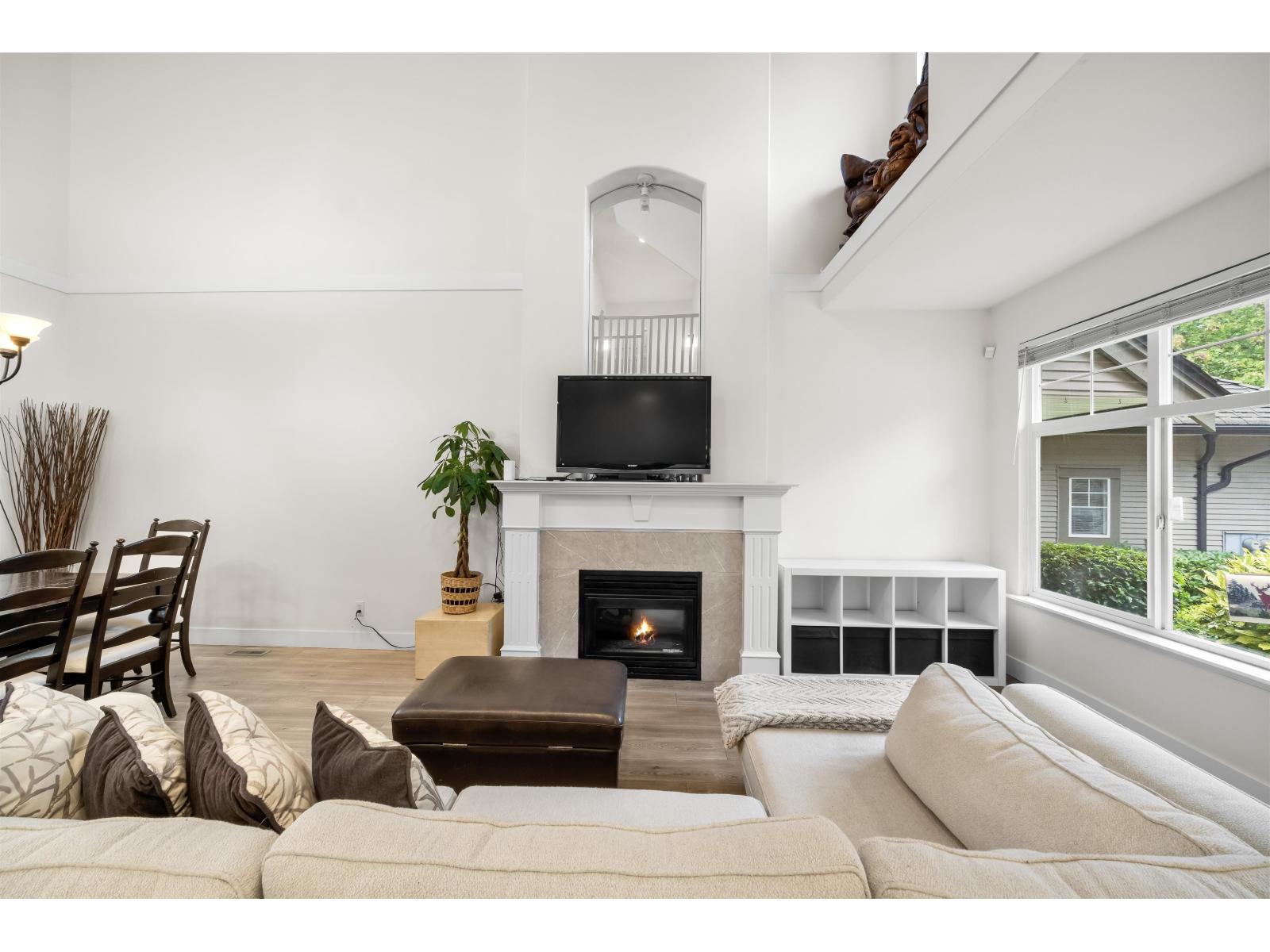 5814 122 Street Property Photo 6