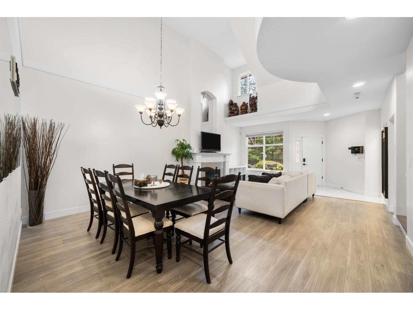 5814 122 Street Property Photo 7