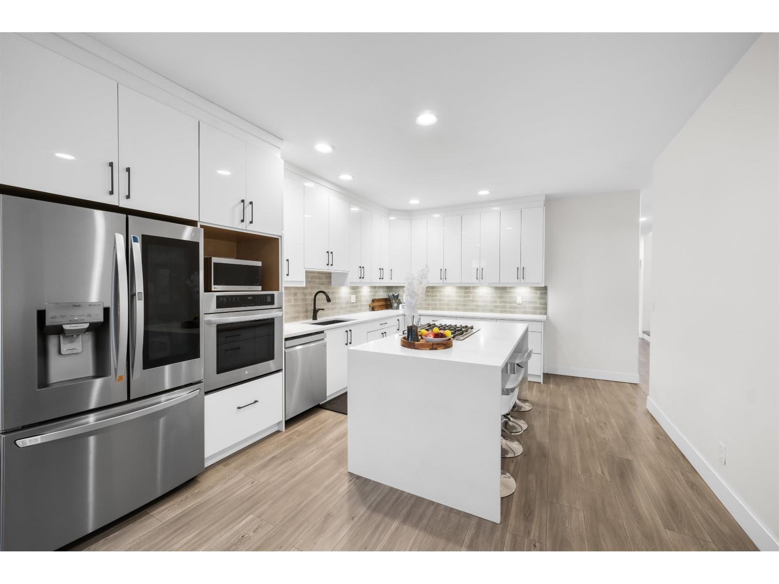 5814 122 Street Property Photo 15