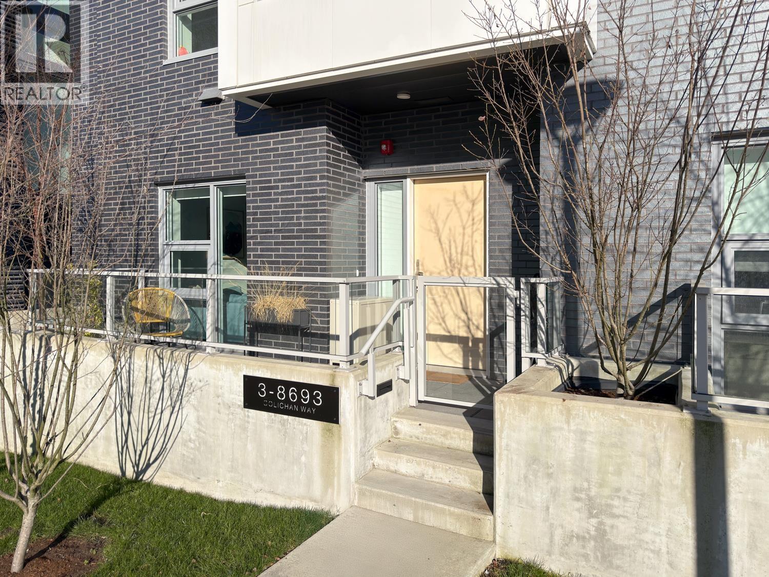 3 8693 Oolichan Way Property Photo 2