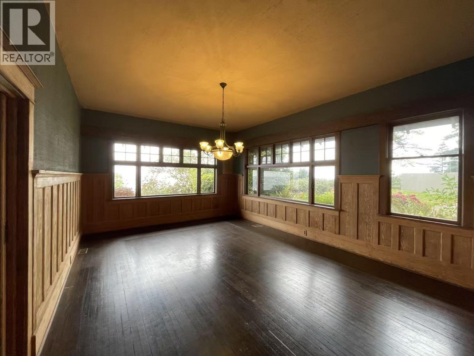 413 Tsawwassen Beach Road Property Photo 2