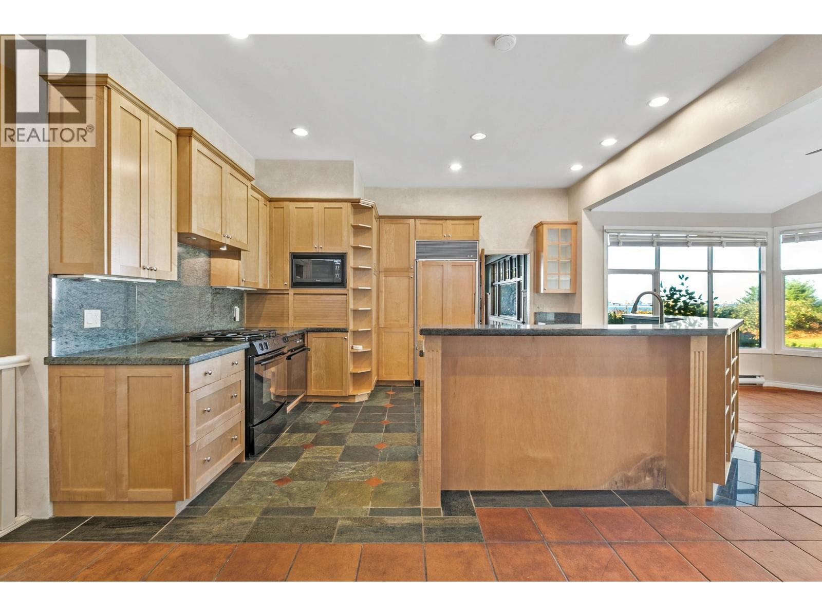 413 Tsawwassen Beach Road Property Photo 11