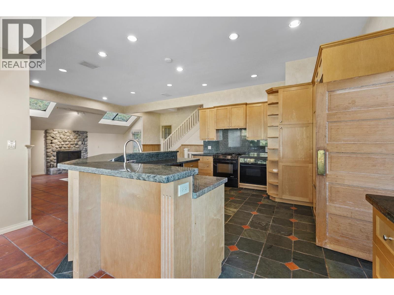413 Tsawwassen Beach Road Property Photo 13
