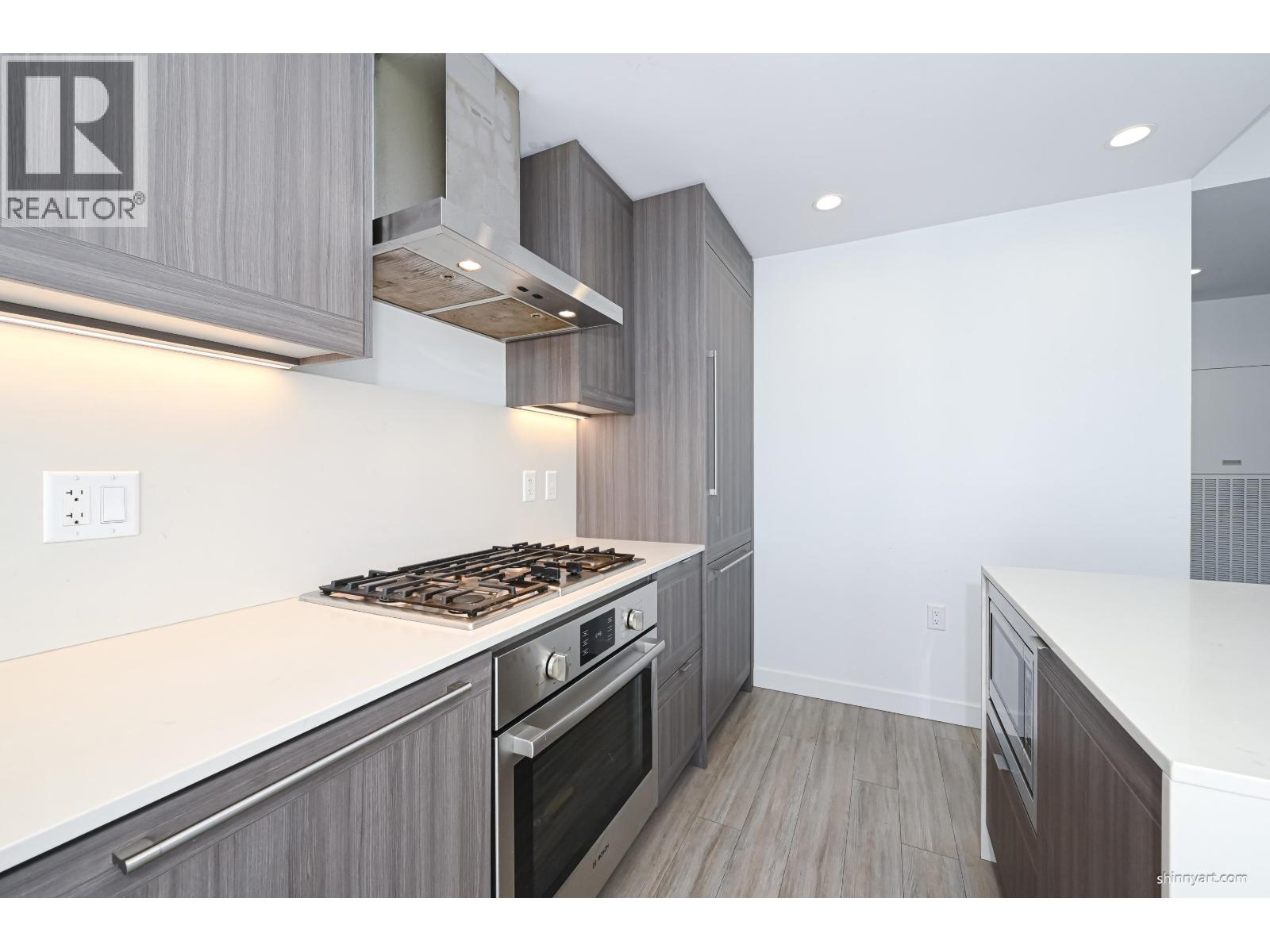 2307 2351 Beta Avenue Property Photo 15