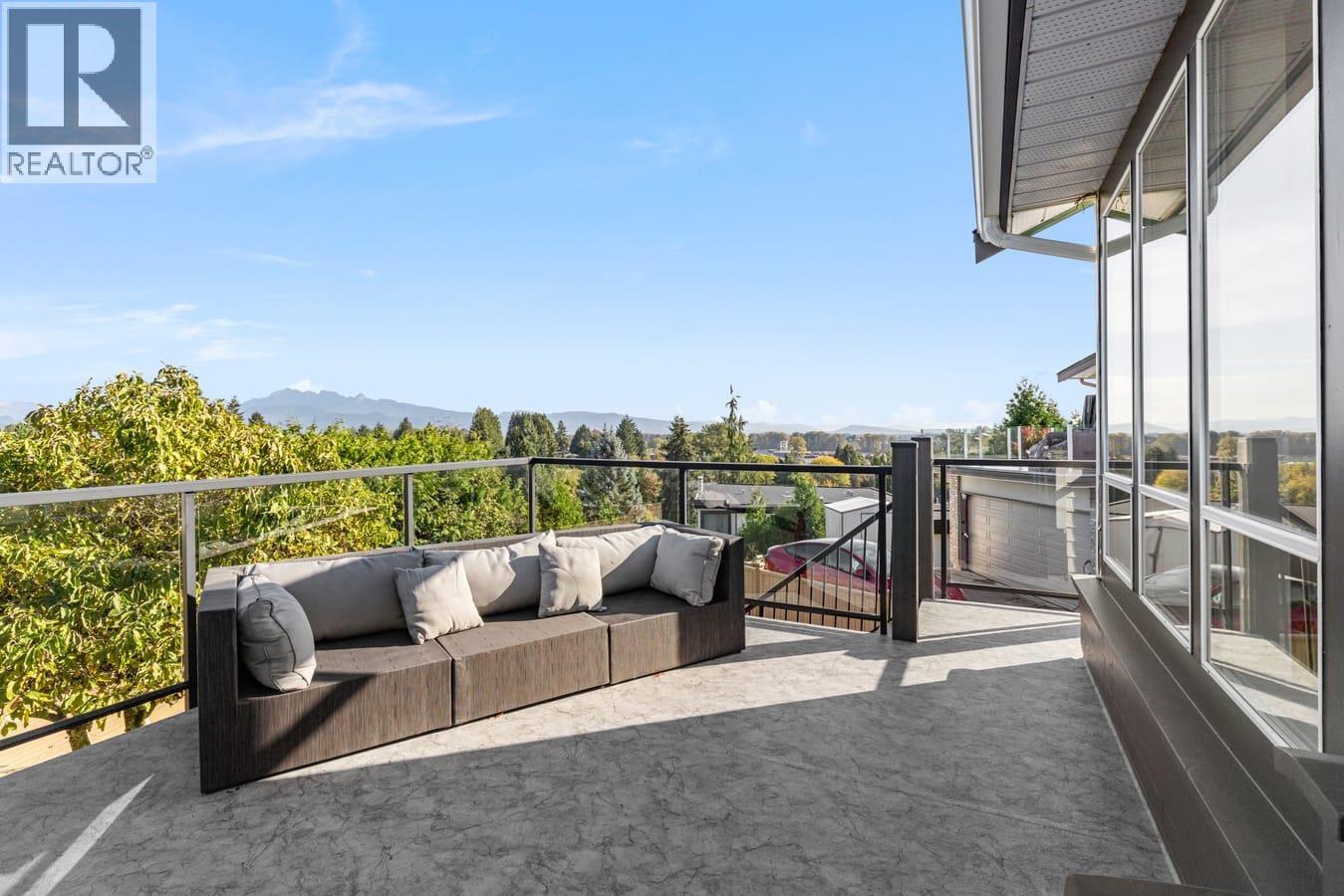 2137 Parapet Terrace Property Photo 26