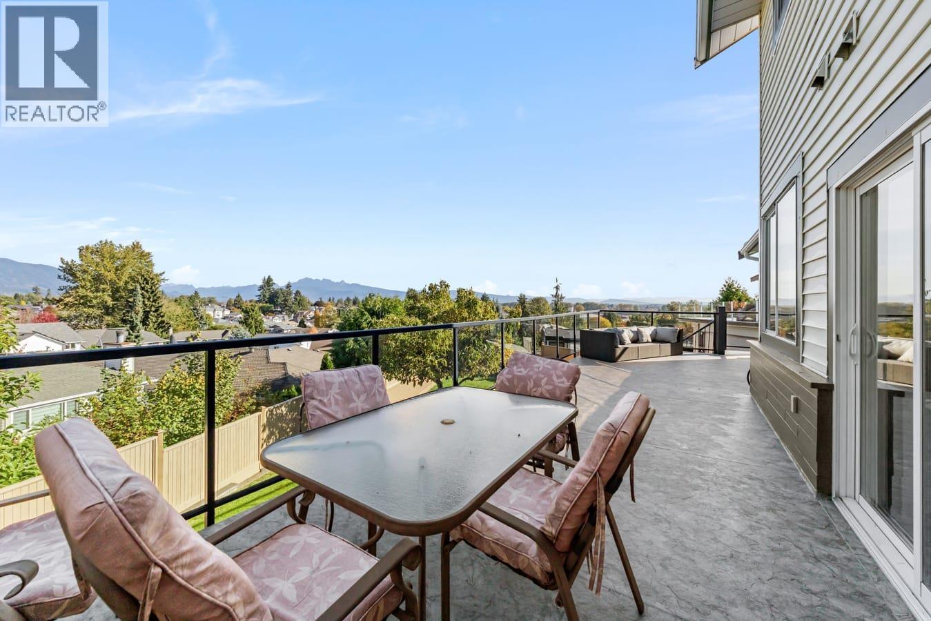 2137 Parapet Terrace Property Photo 27