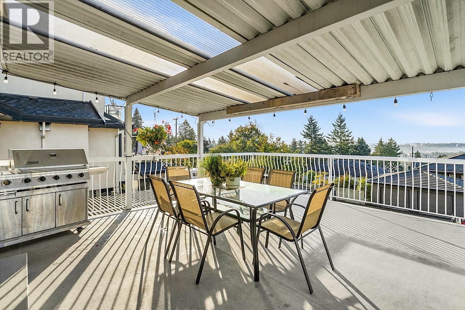 5570 Carson Street Property Photo 15