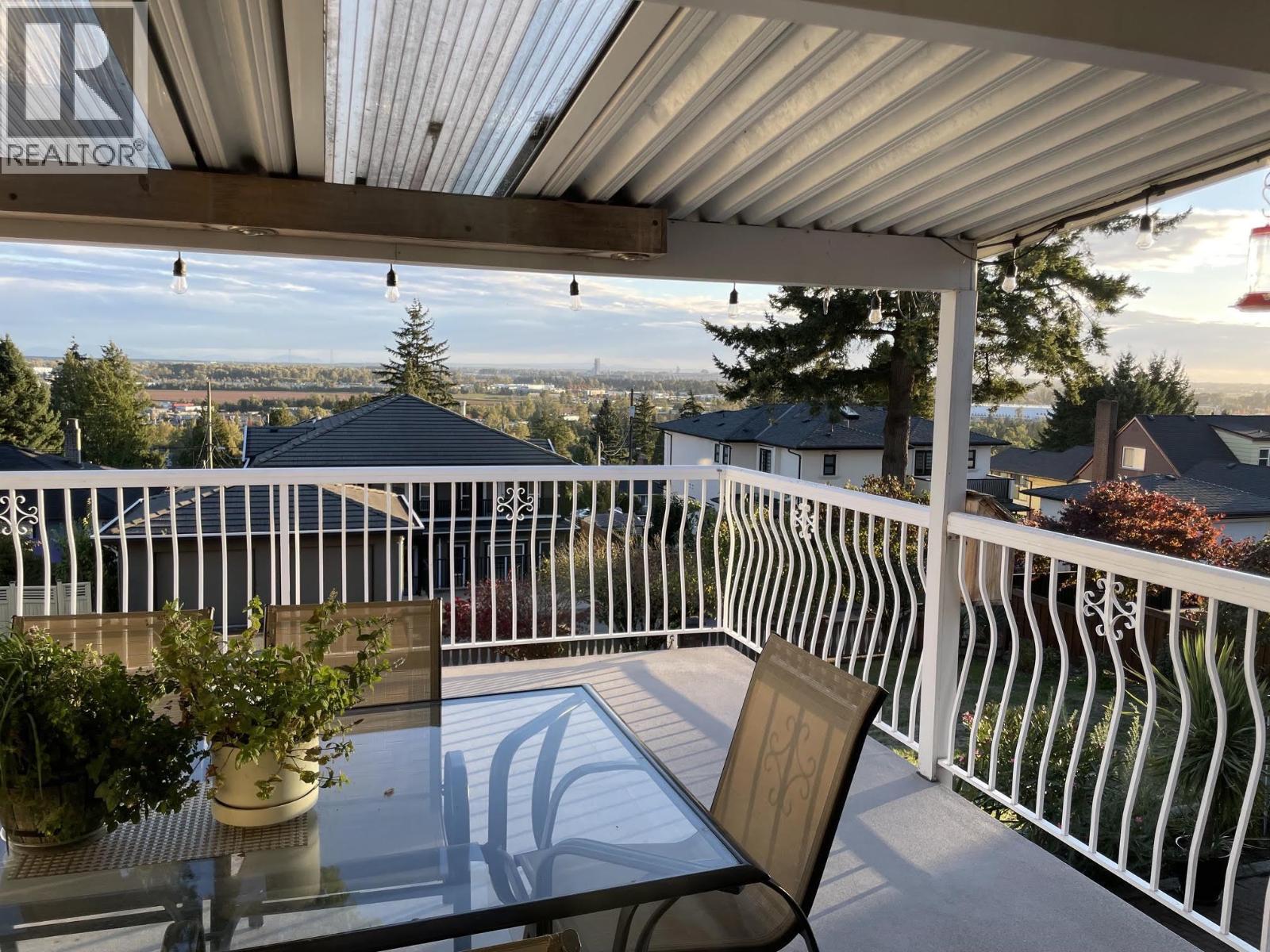 5570 Carson Street Property Photo 17
