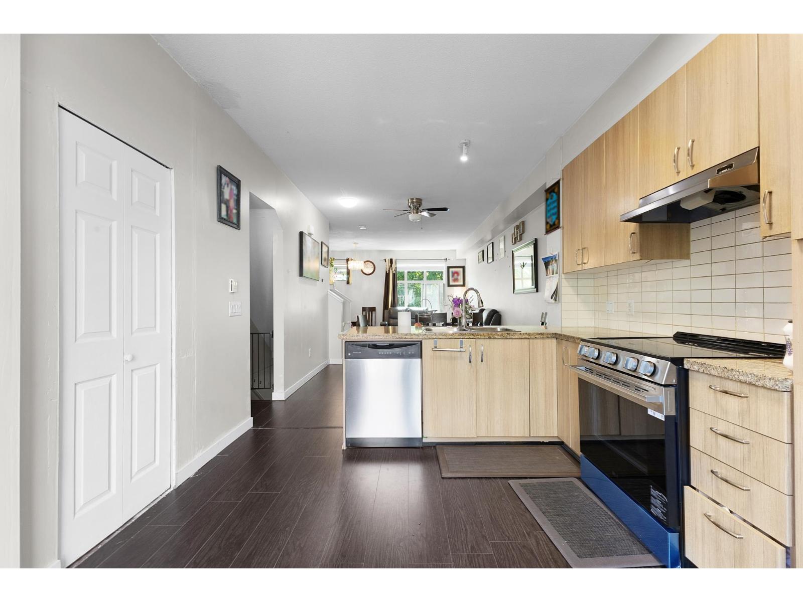 29 31125 Westridge Place Property Photo 5