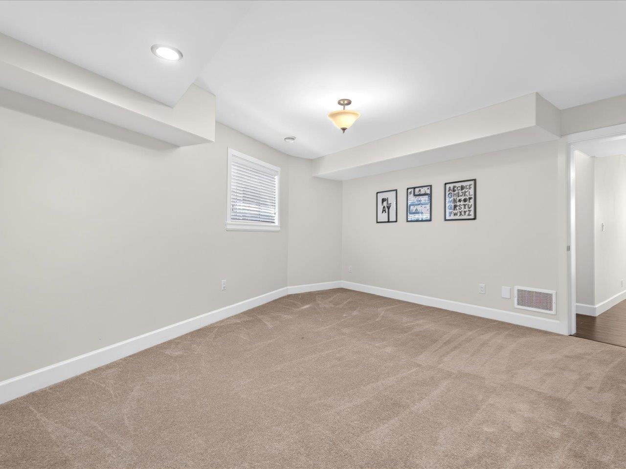 337 171a Street Property Photo 29
