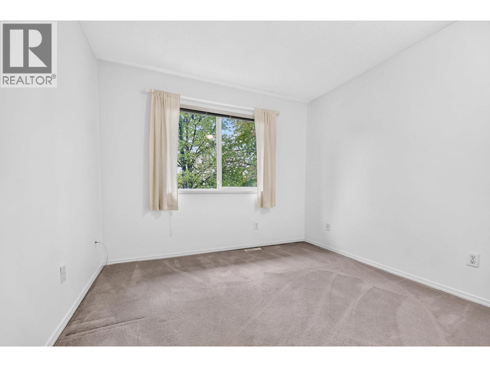 1171 O'flaherty Gate Property Photo 17