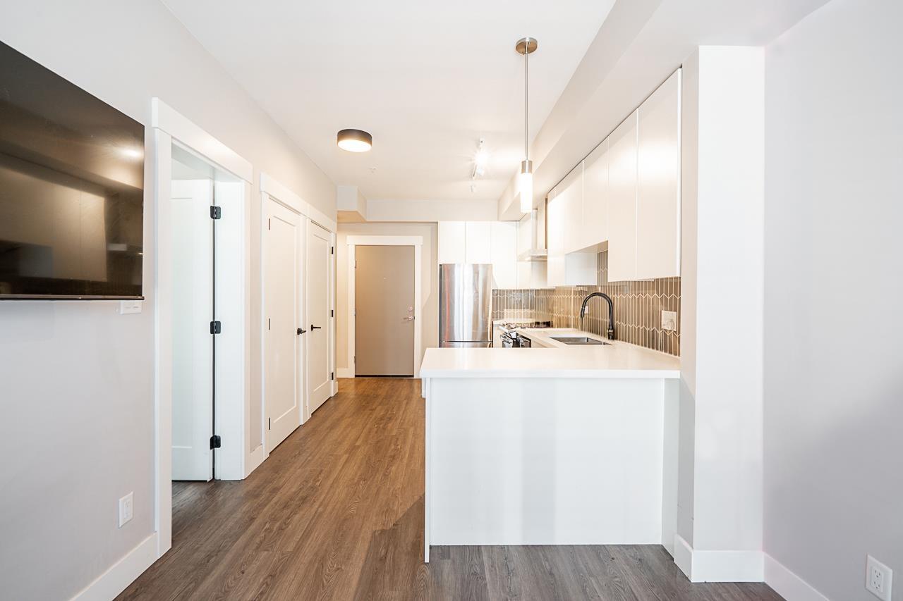 A114 20838 78b Avenue Property Photo 6