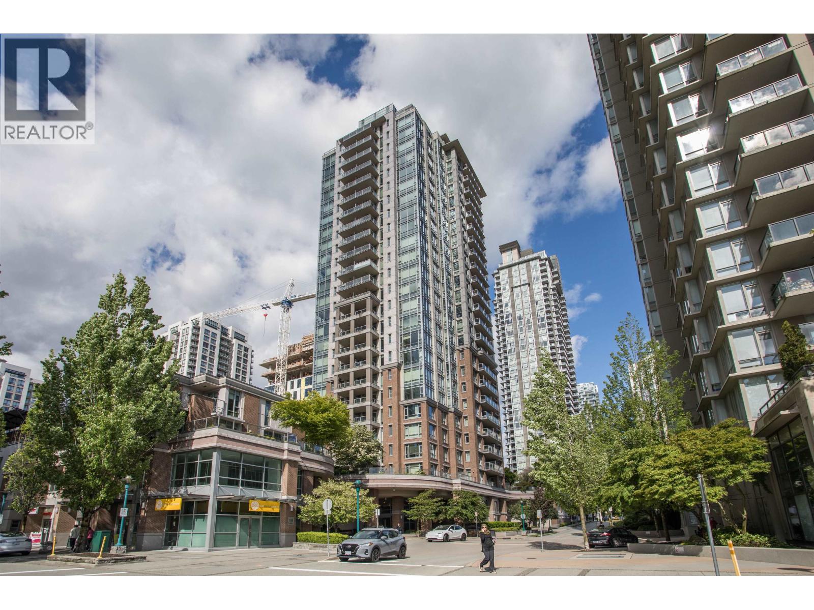 702 1155 The High Street Property Photo 1