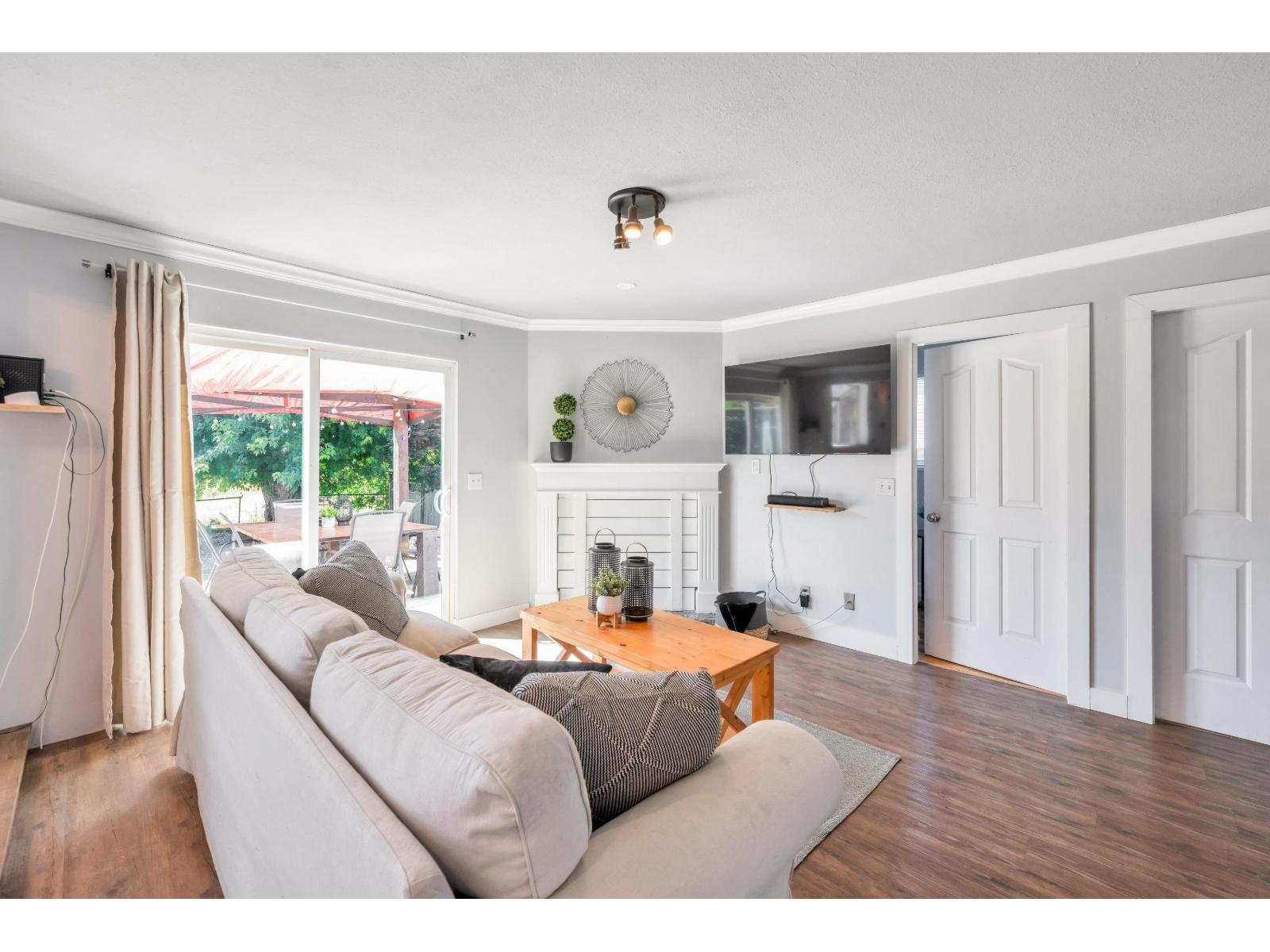 4881 216 Street Property Photo 14