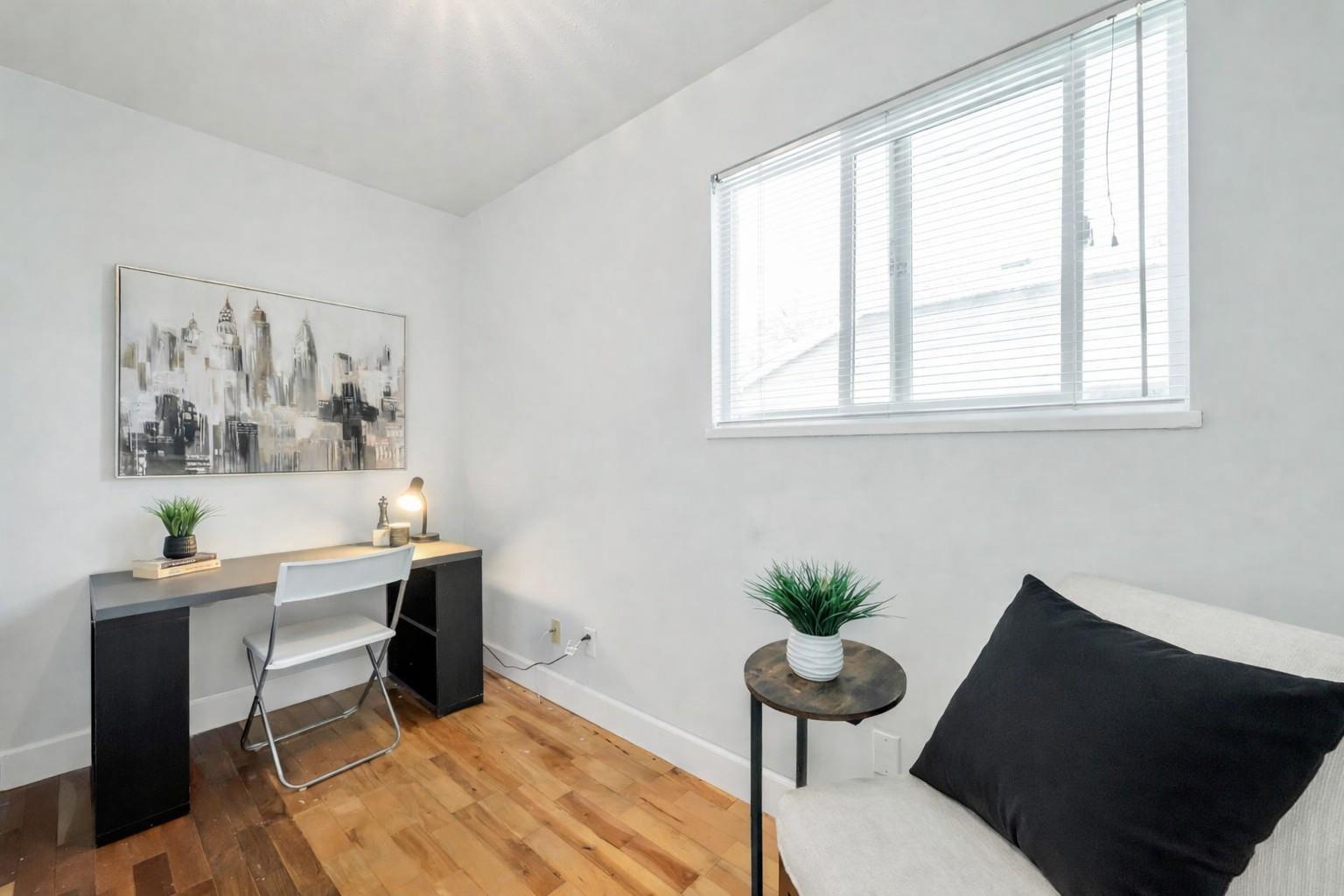 4881 216 Street Property Photo 17