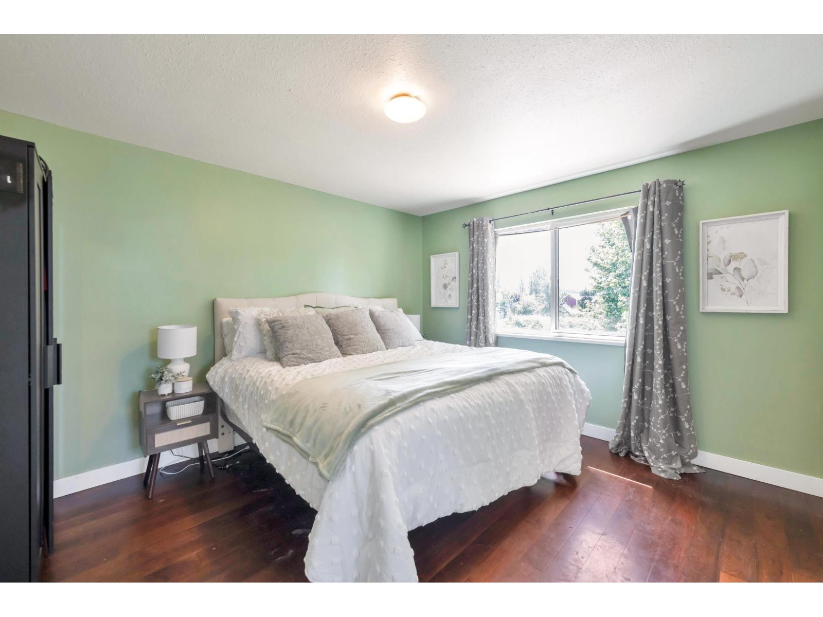 4881 216 Street Property Photo 20