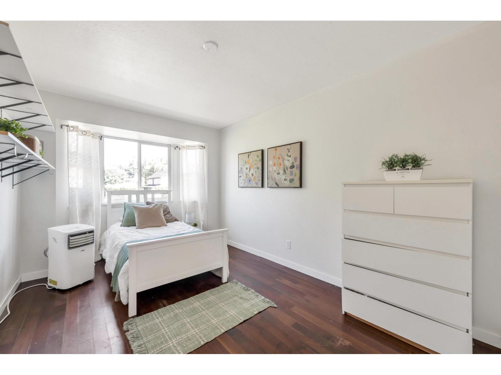 4881 216 Street Property Photo 24