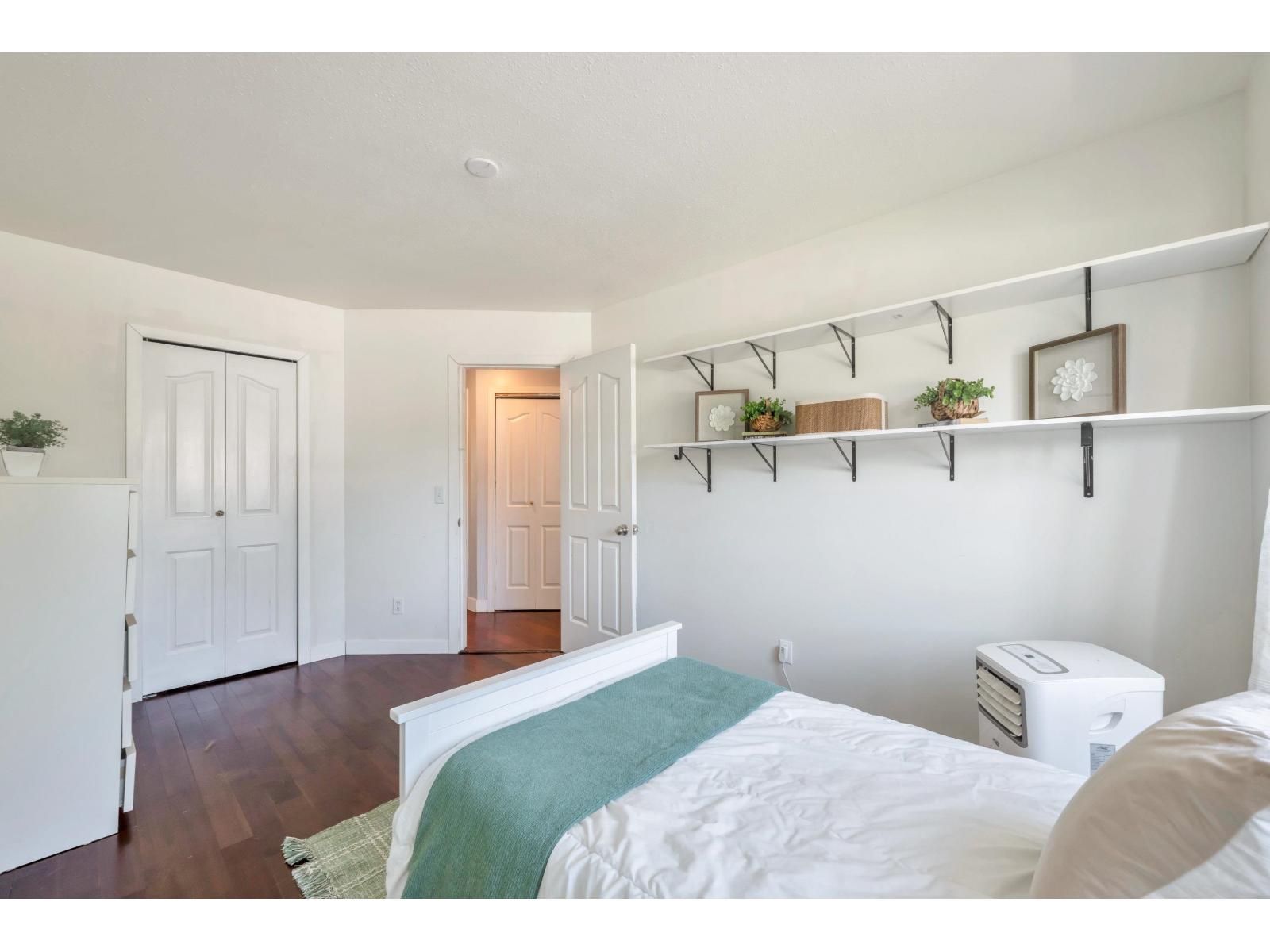 4881 216 Street Property Photo 25