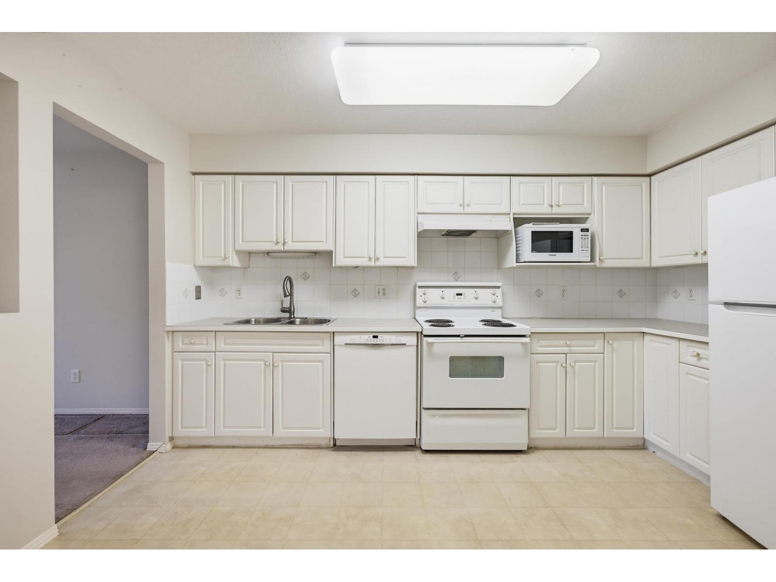 101 13860 70 Avenue Property Photo 12