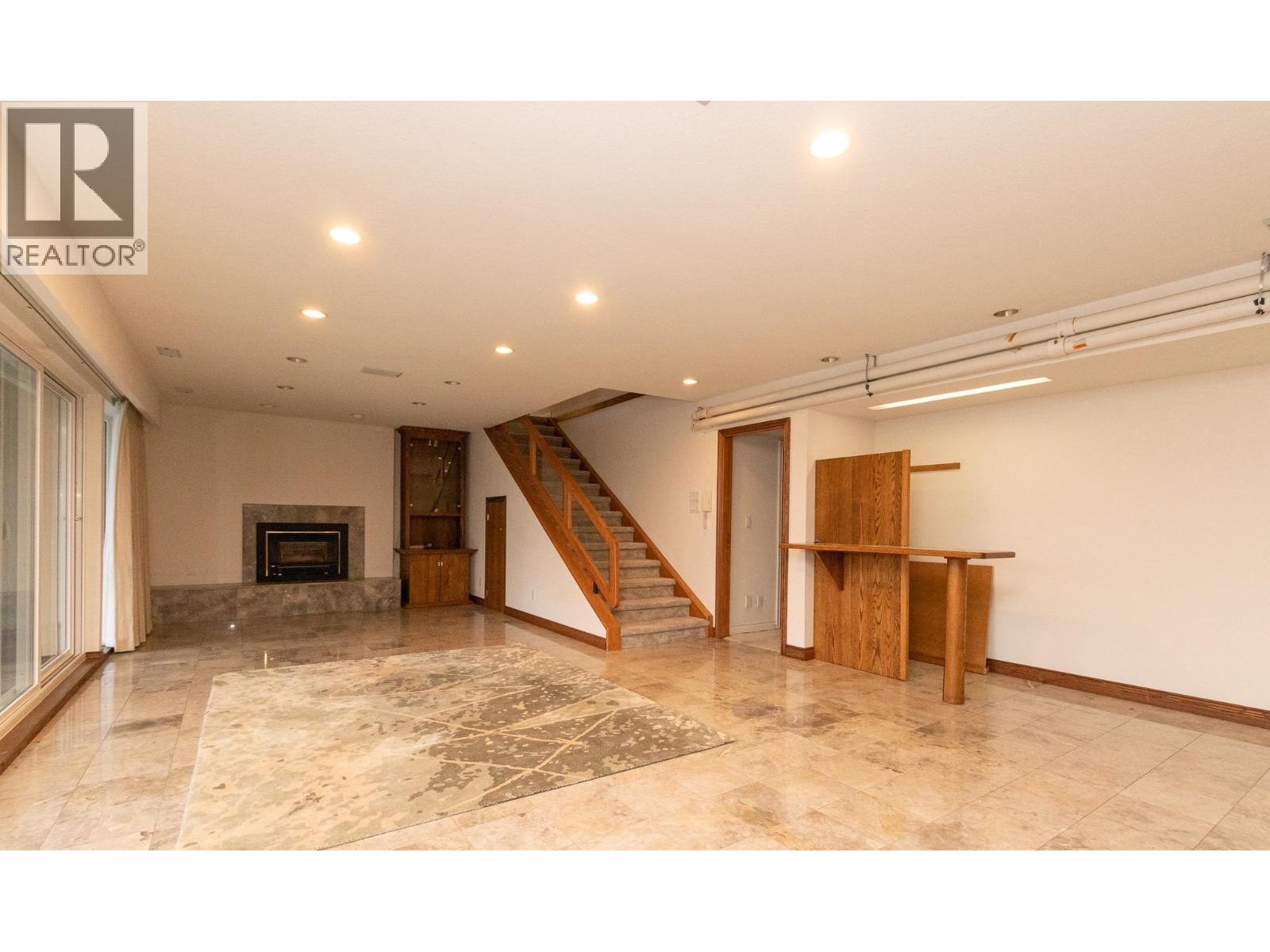770 King Georges Way Property Photo 12