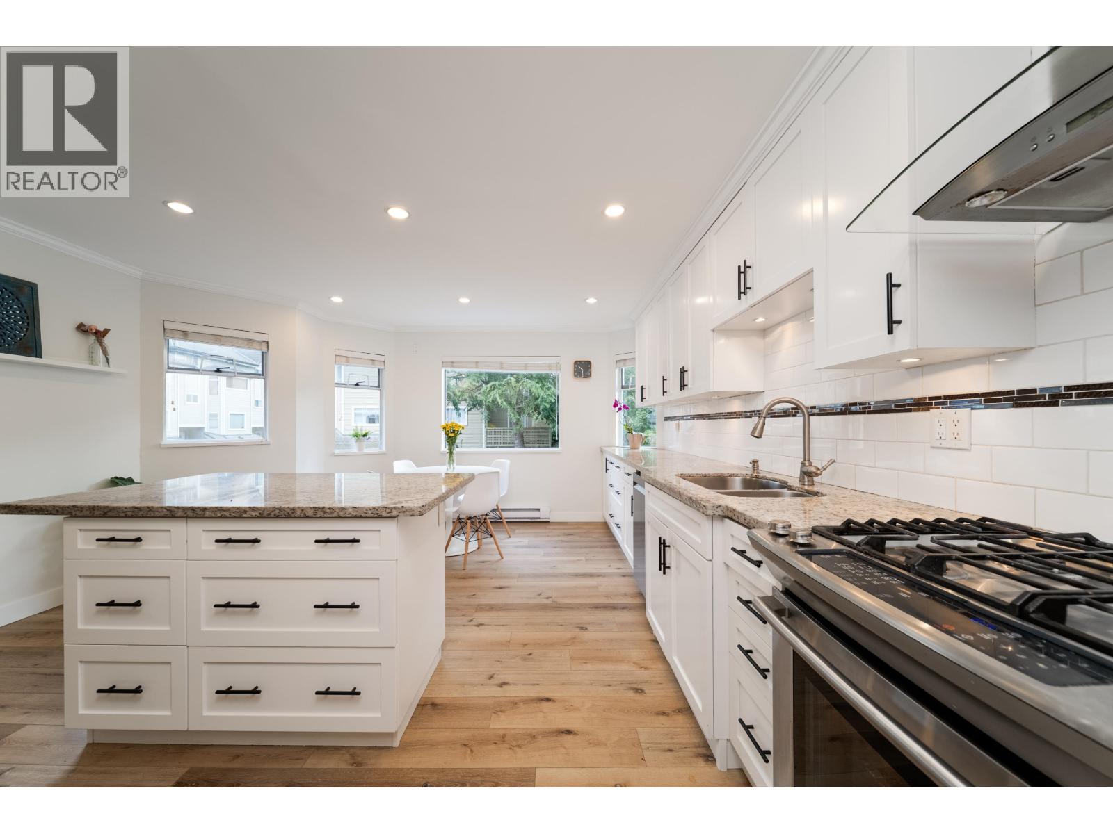 12 5740 Garrison Road Property Photo 4