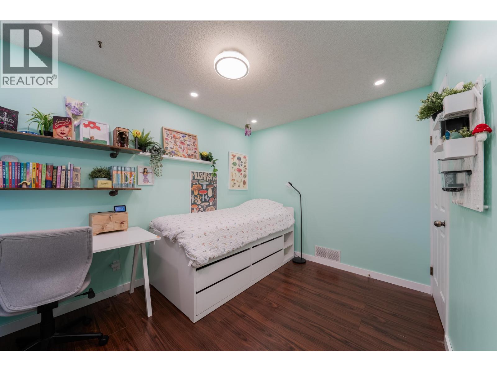 12 5740 Garrison Road Property Photo 20