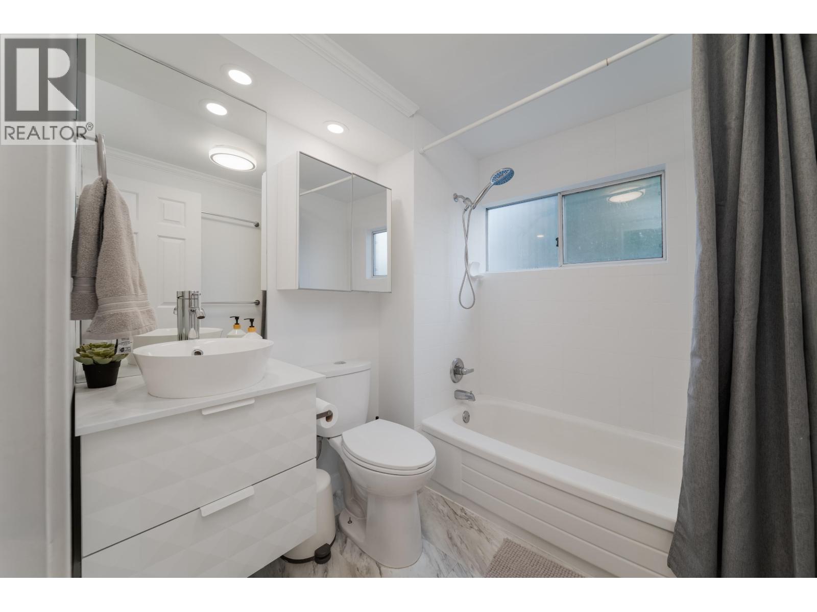 12 5740 Garrison Road Property Photo 22