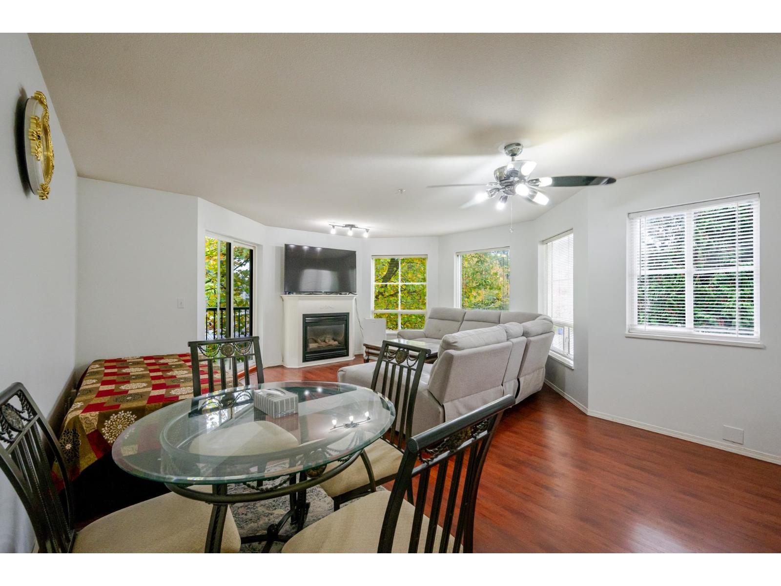 302 2435 Center Street Property Photo 2