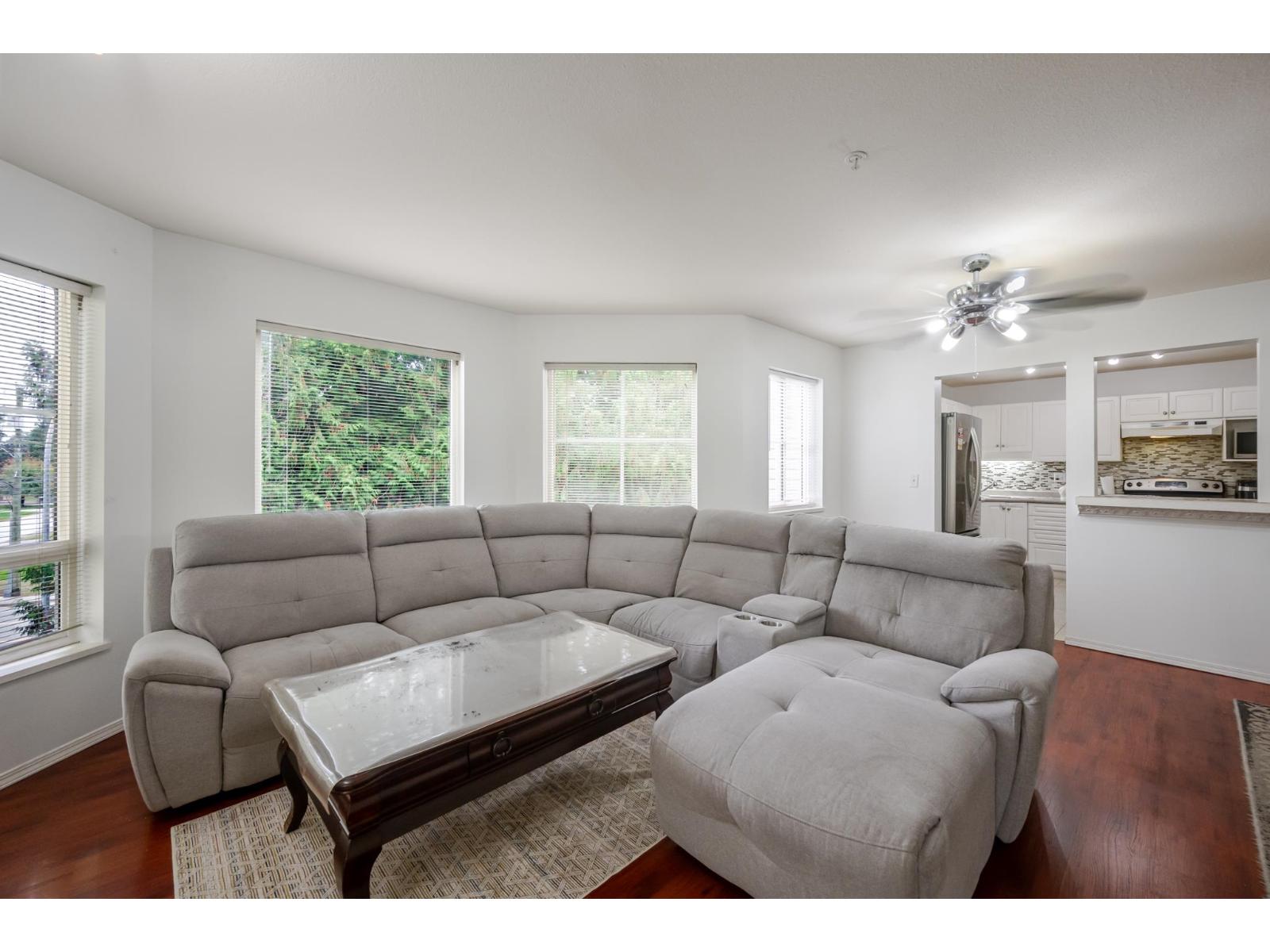 302 2435 Center Street Property Photo 7