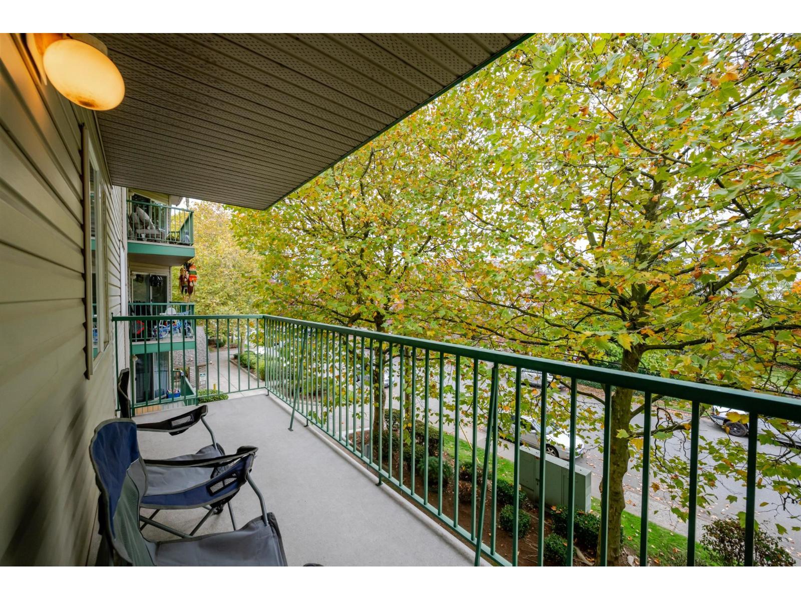 302 2435 Center Street Property Photo 11